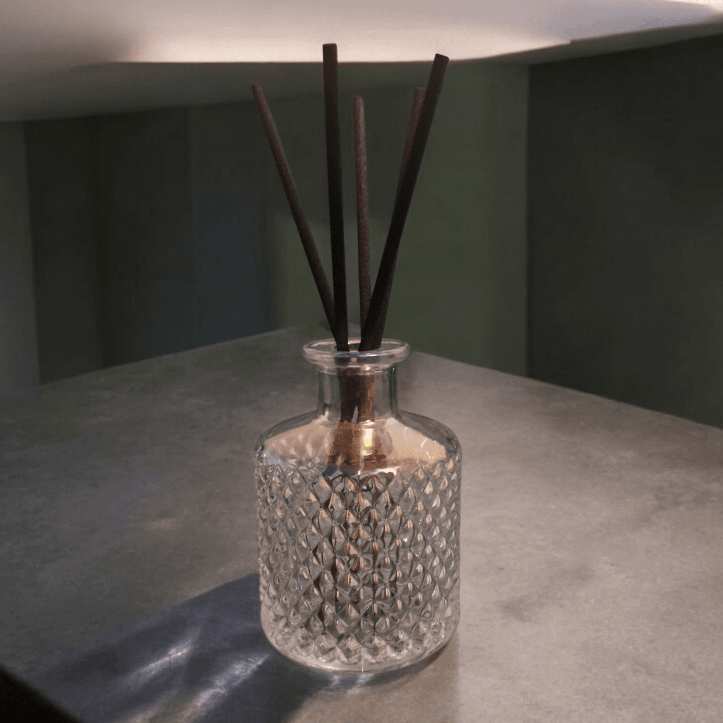 Mandarin & Sandalwood Reed Diffuser - Bougie Hermit