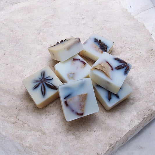 Festive holiday home fragrance candles and wax melts by Bougie Hermit