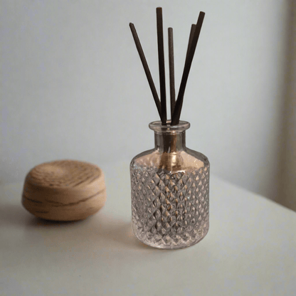 Musk Reed Diffuser 
Price £15.00
100ml
Refillable Geo Dimond Cut Diffuser bottle