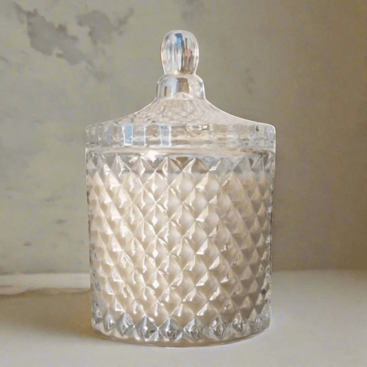 Price £20.00
230g
Coconut Soy Wooden Wick Candle
GEO Dimond Cut Candle Jar